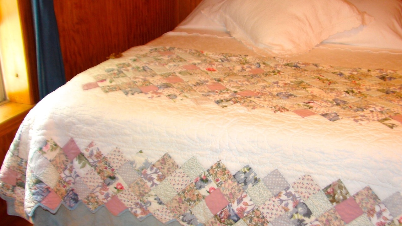 Photo of Bedroom in Robbinsville