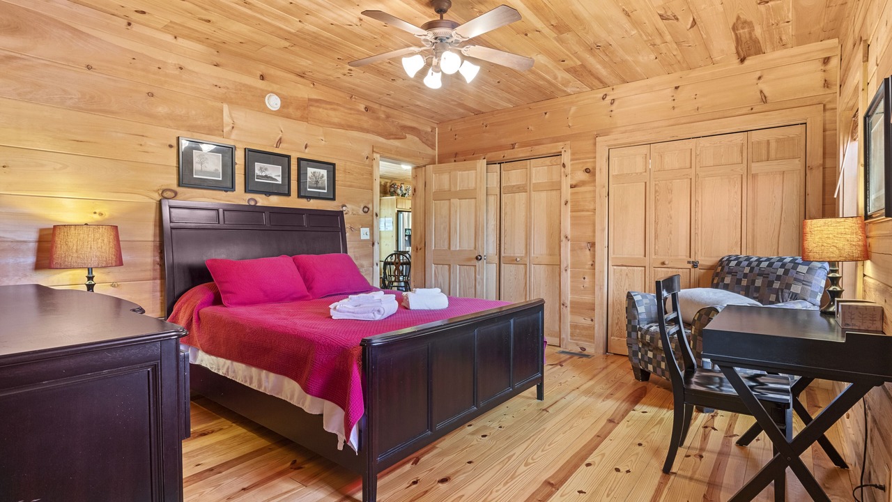 Photo of Bedroom in Wolf Laurel