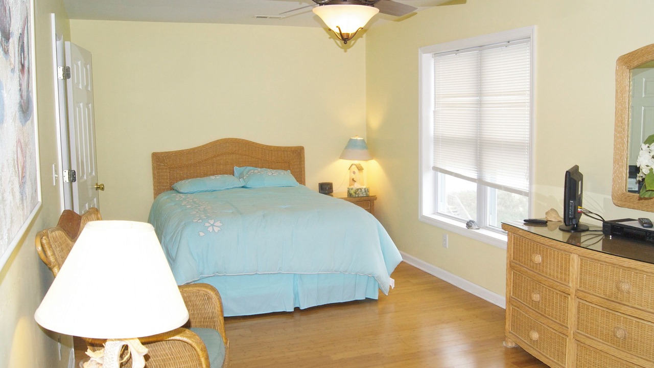 Photo of Bedroom in North Topsail Beach