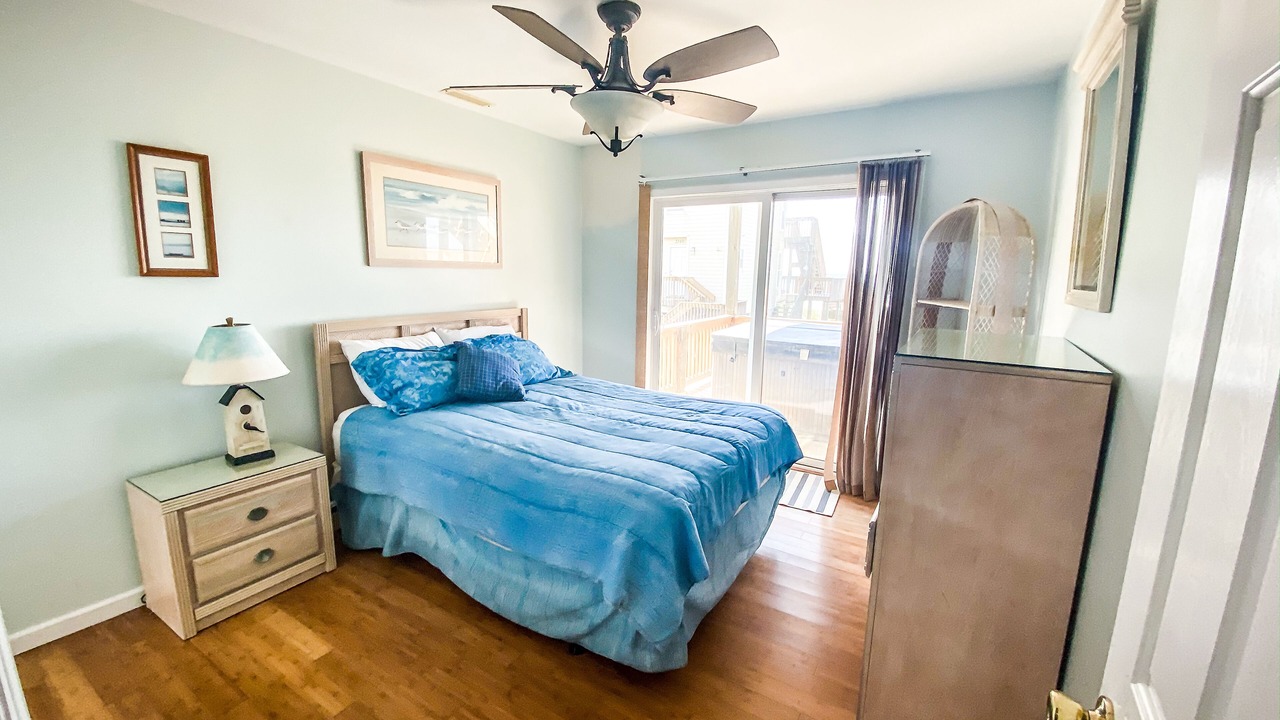 Photo of Bedroom in North Topsail Beach