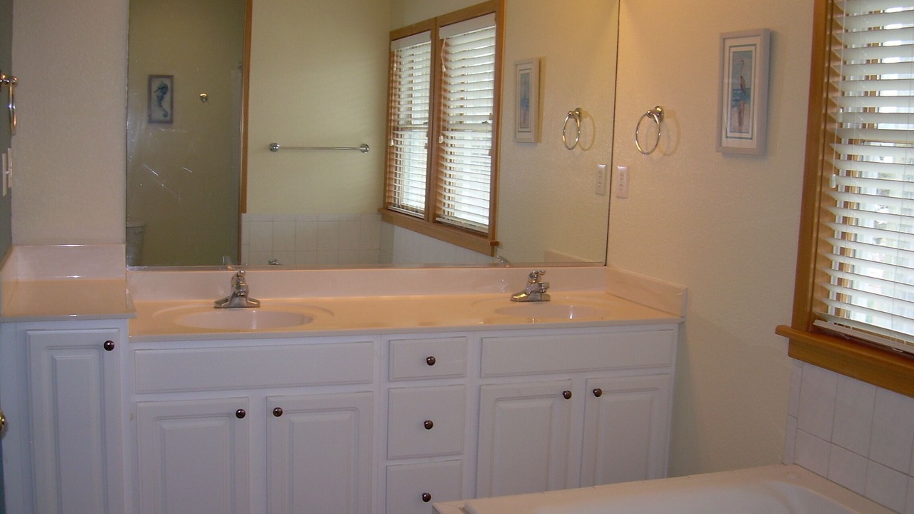 Photo of Bathroom in Brigands' Bay