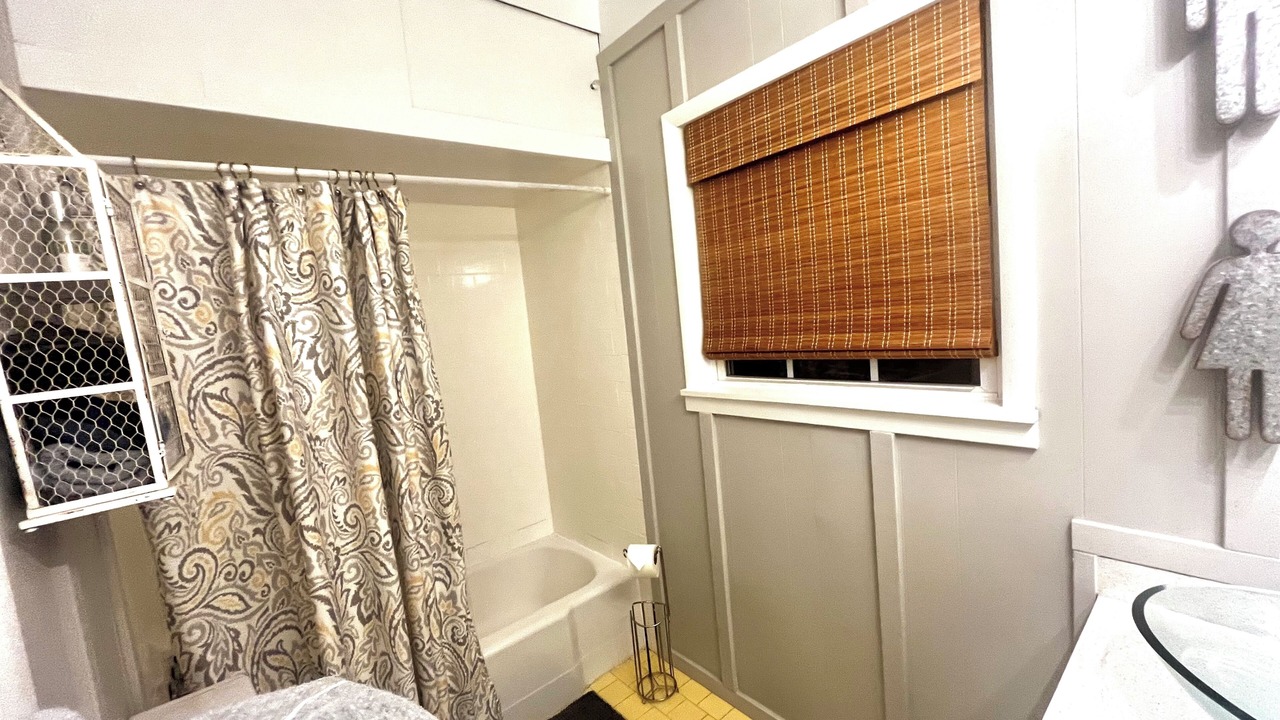 Photo of Bathroom in Cook Springs