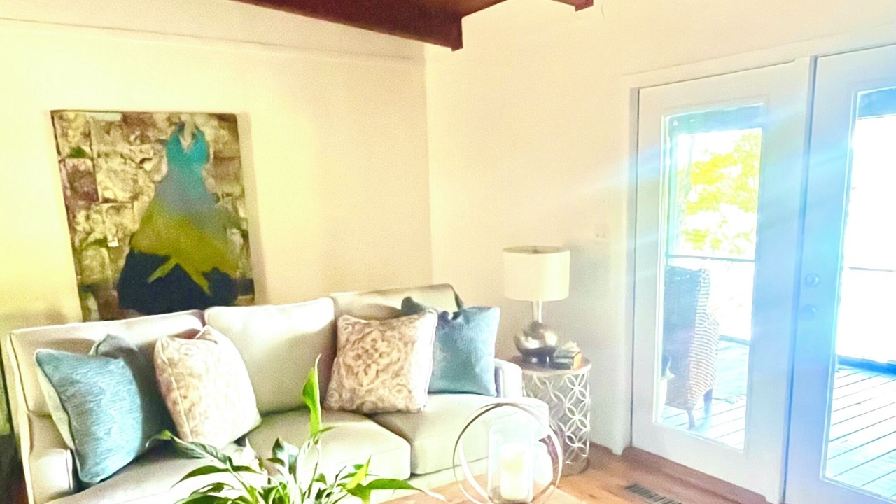Photo of Livingroom in Cook Springs