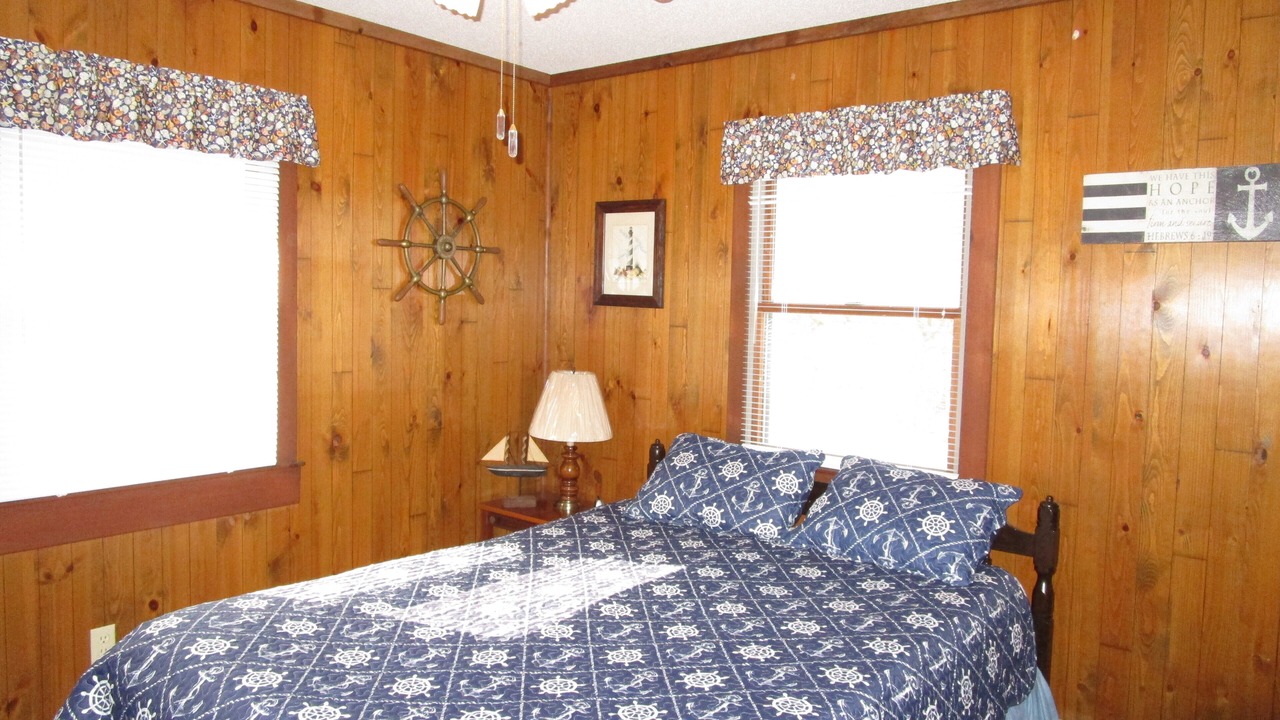 Photo of Bedroom in Southern Shores