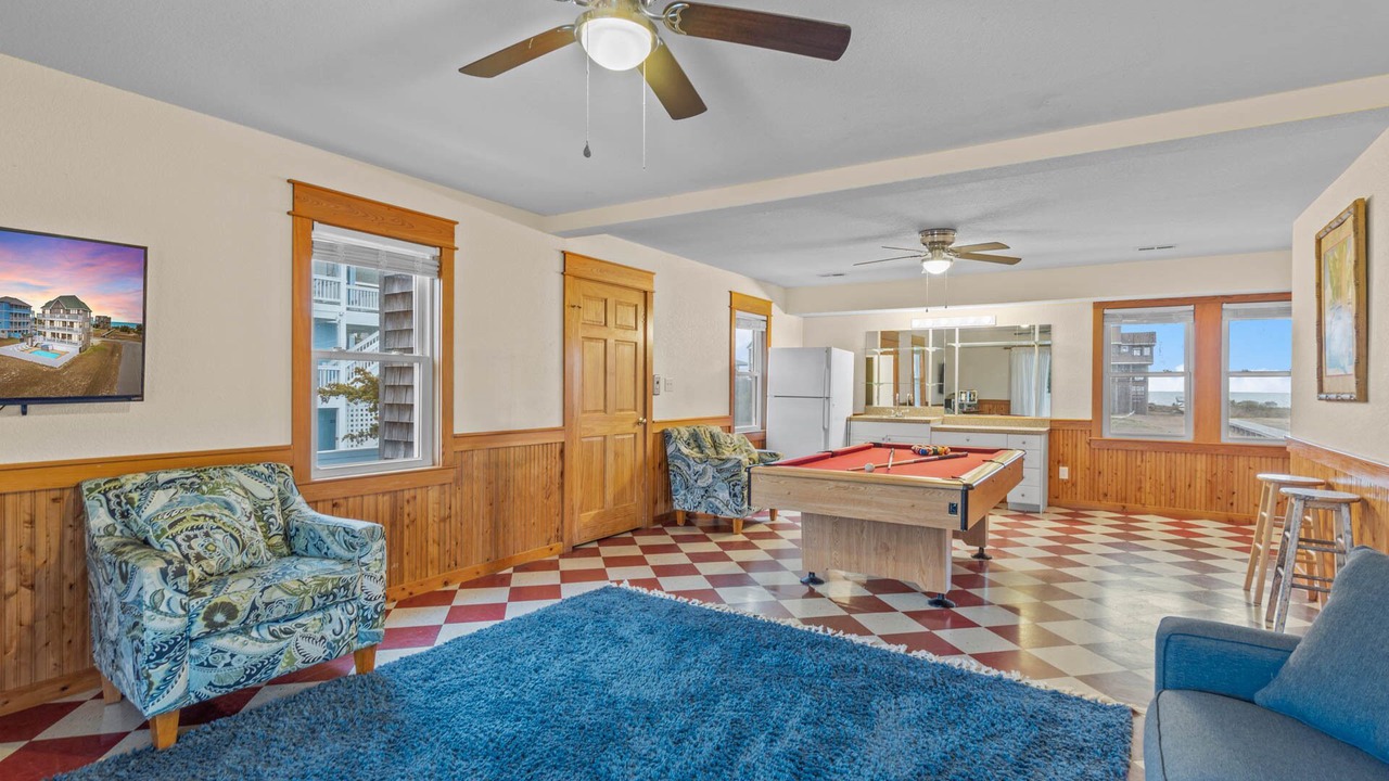 Photo of Bedroom in Wind Over Waves