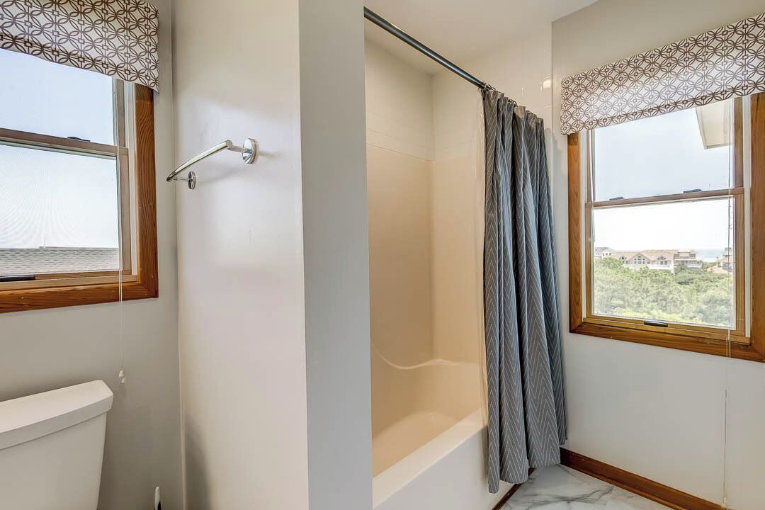 Photo of Bathroom in Whalehead Beach