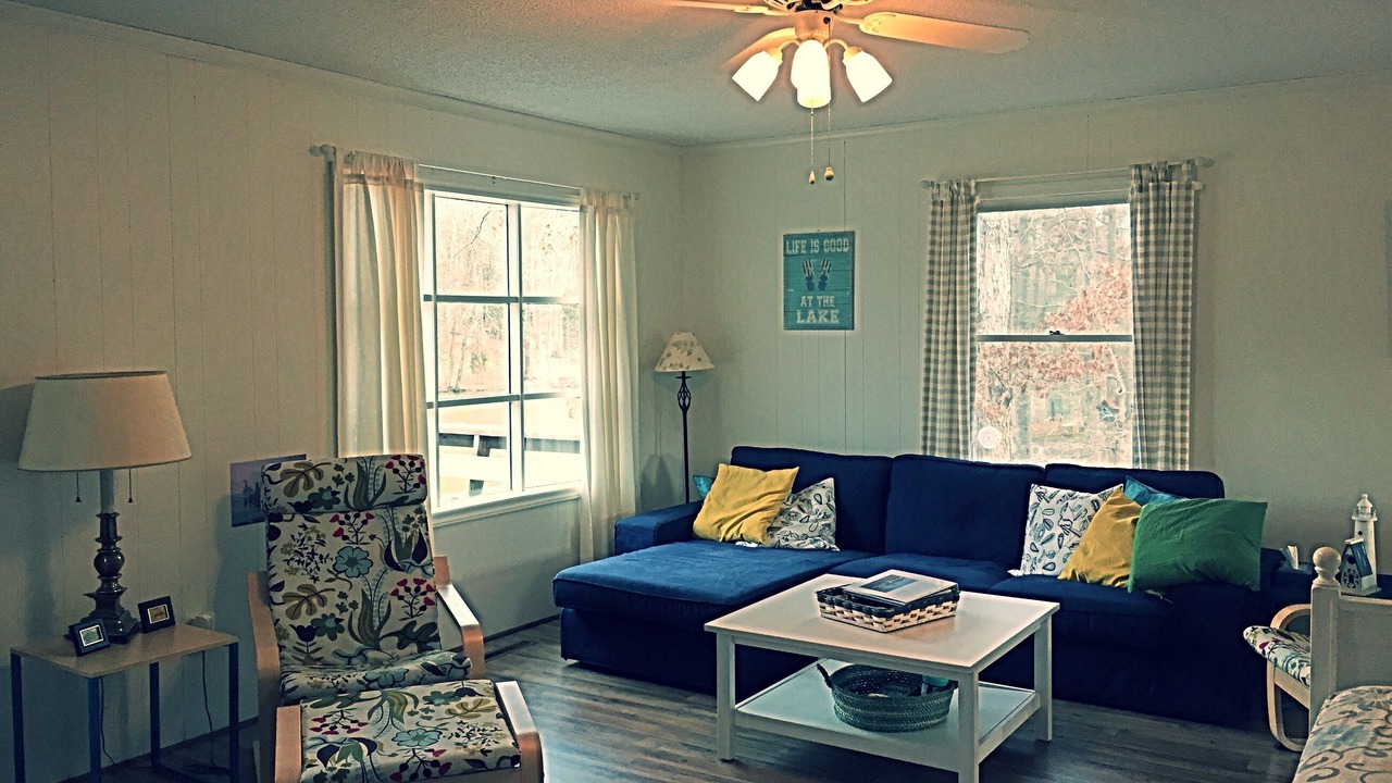 Photo of Livingroom in Southmont
