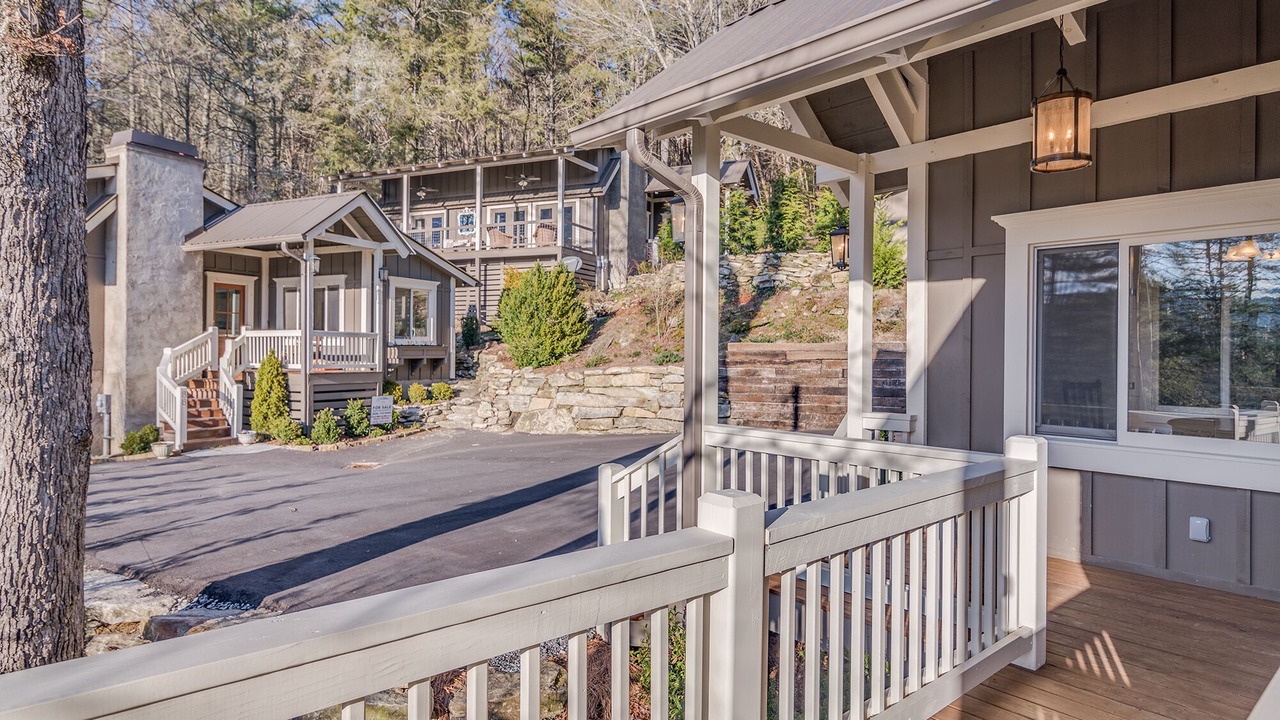 Photo of Patio Balcony in Cashiers