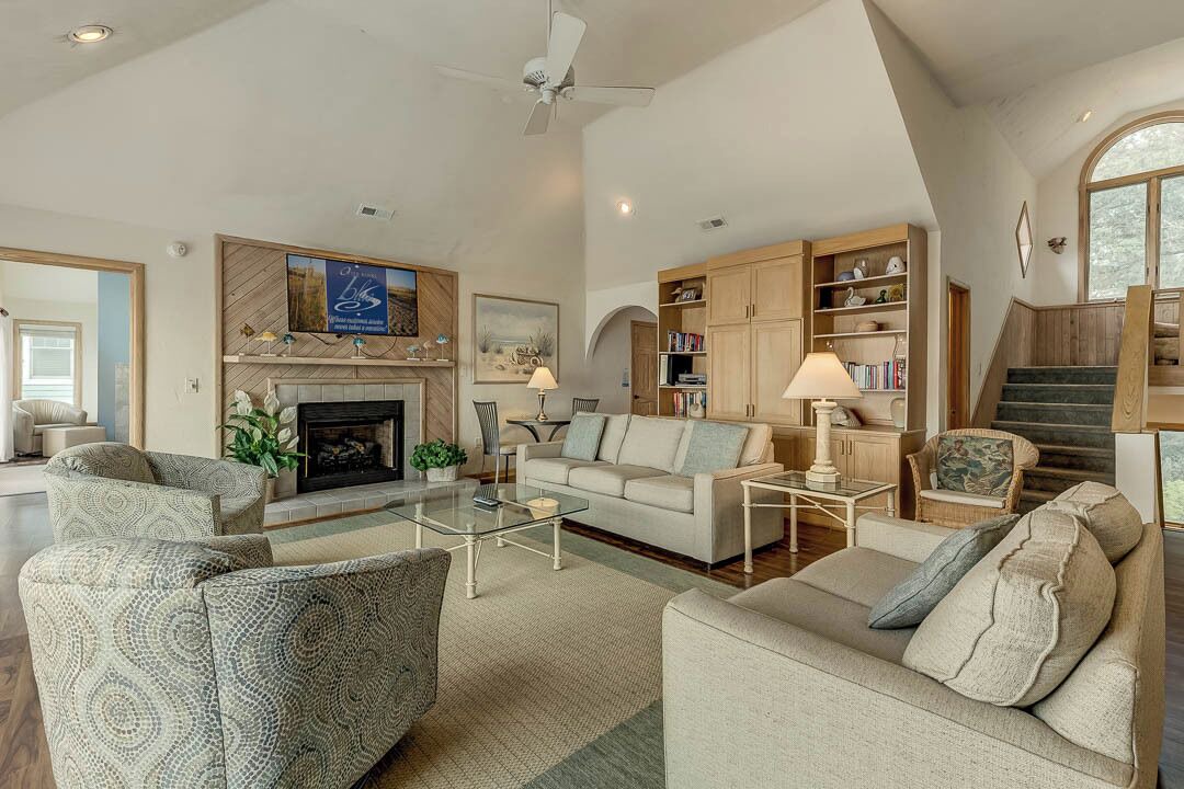 Photo of Bedroom in Monteray Shores