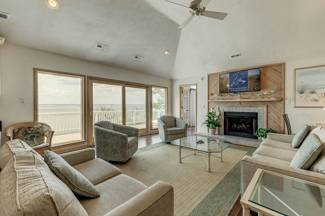 Photo of Bedroom in Monteray Shores