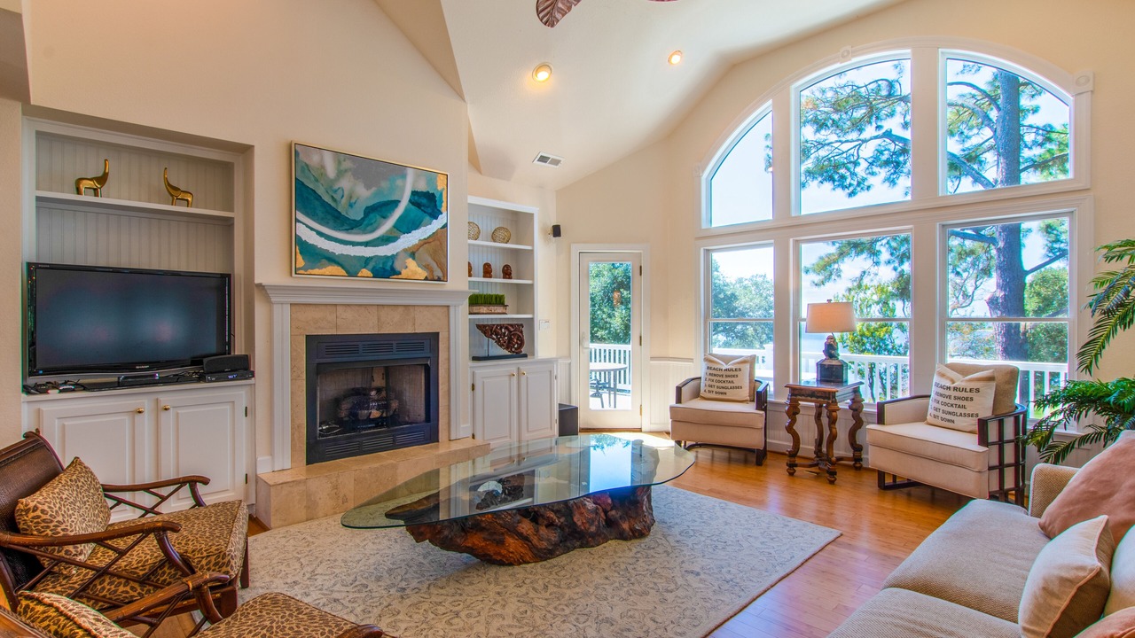 Photo of Livingroom in Corolla Light