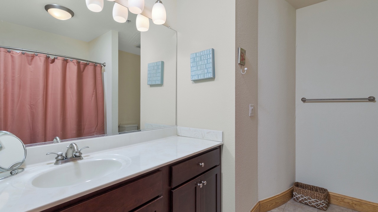 Photo of Bathroom in Nags Head