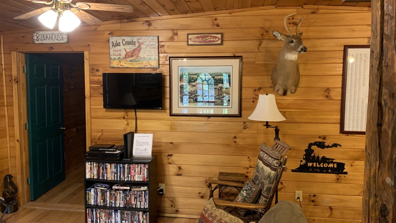 Photo of Livingroom in Lansing