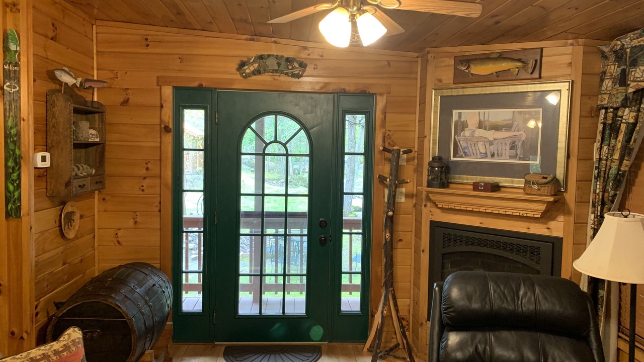 Photo of Livingroom in Lansing