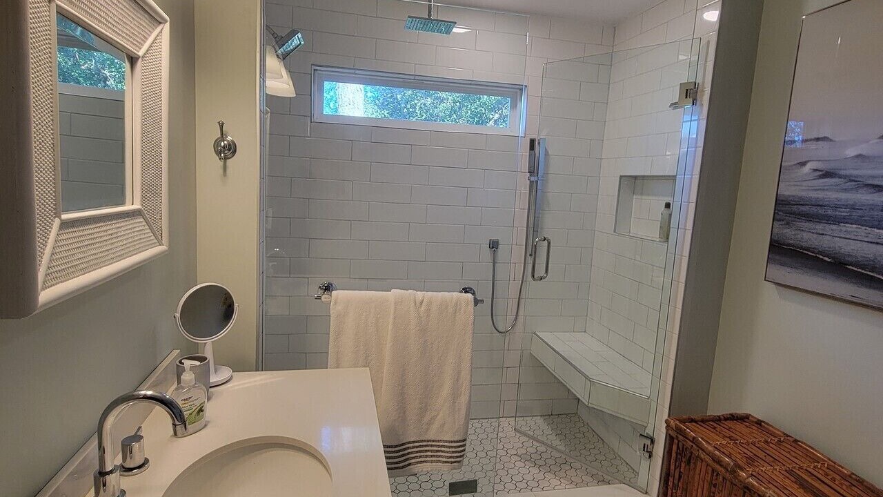 Photo of Bathroom in Corolla Light