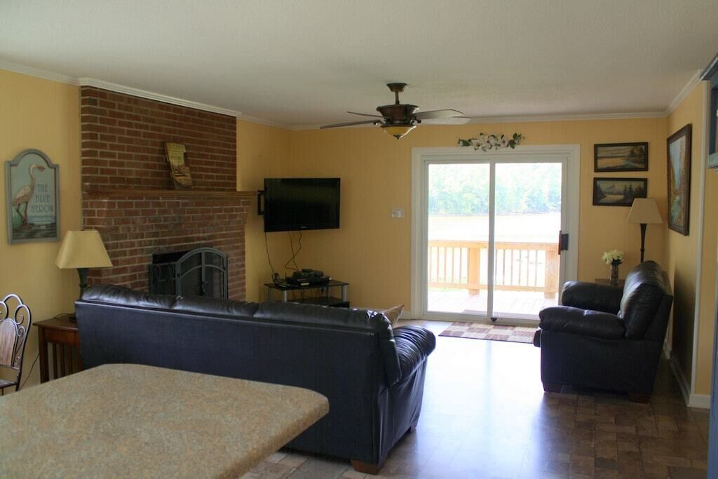 Photo of Livingroom in Southmont