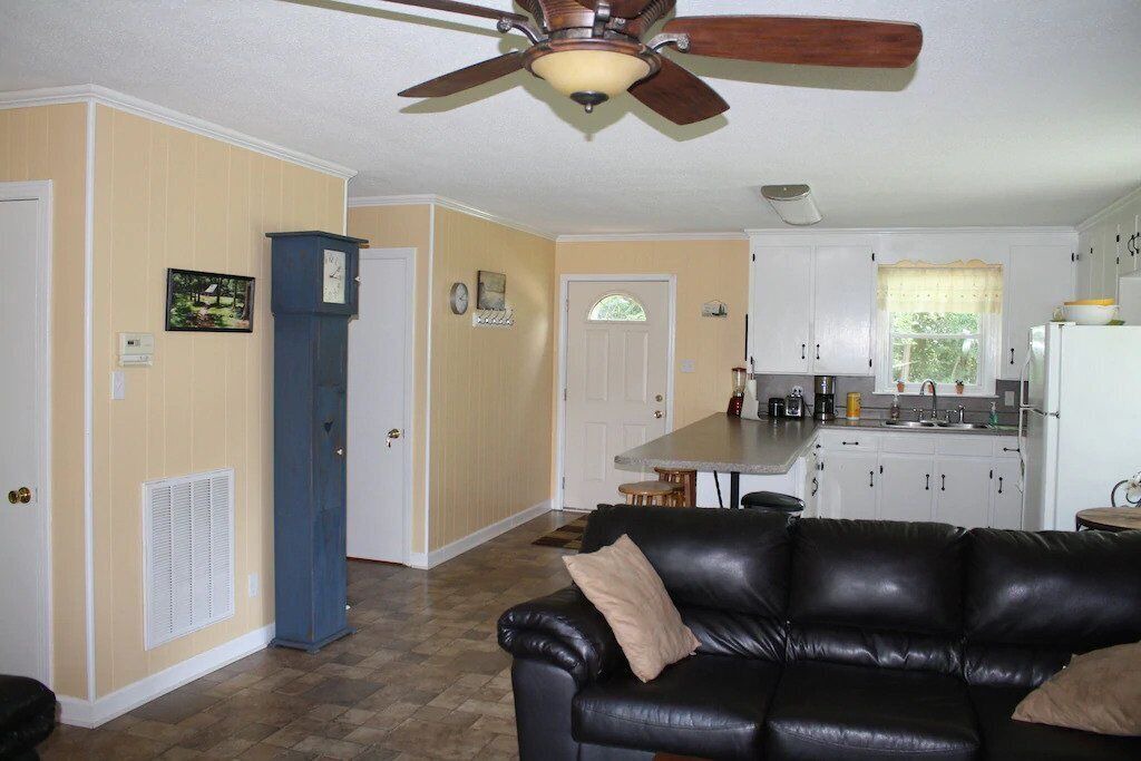 Photo of Livingroom in Southmont