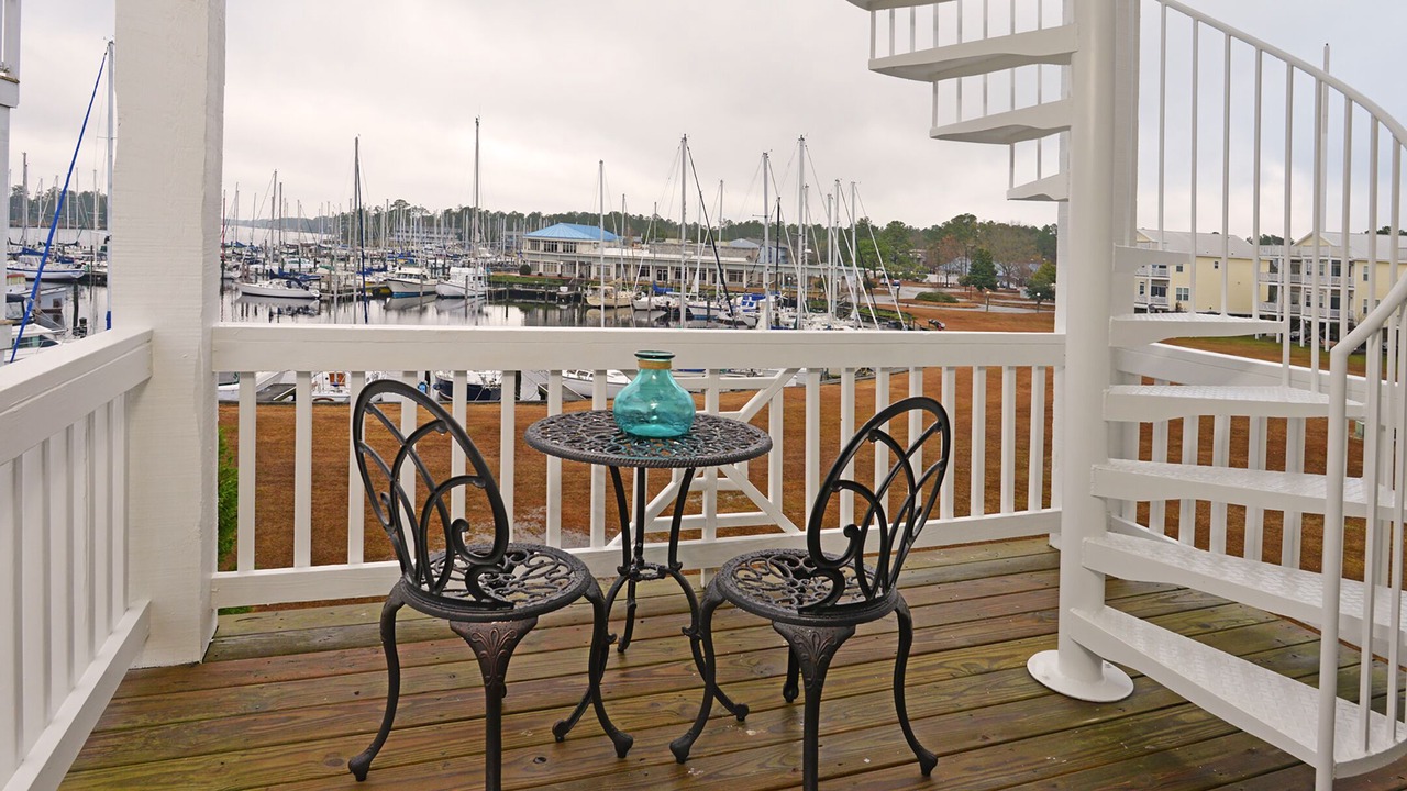 Photo of Patio Balcony in Fairfield Harbour