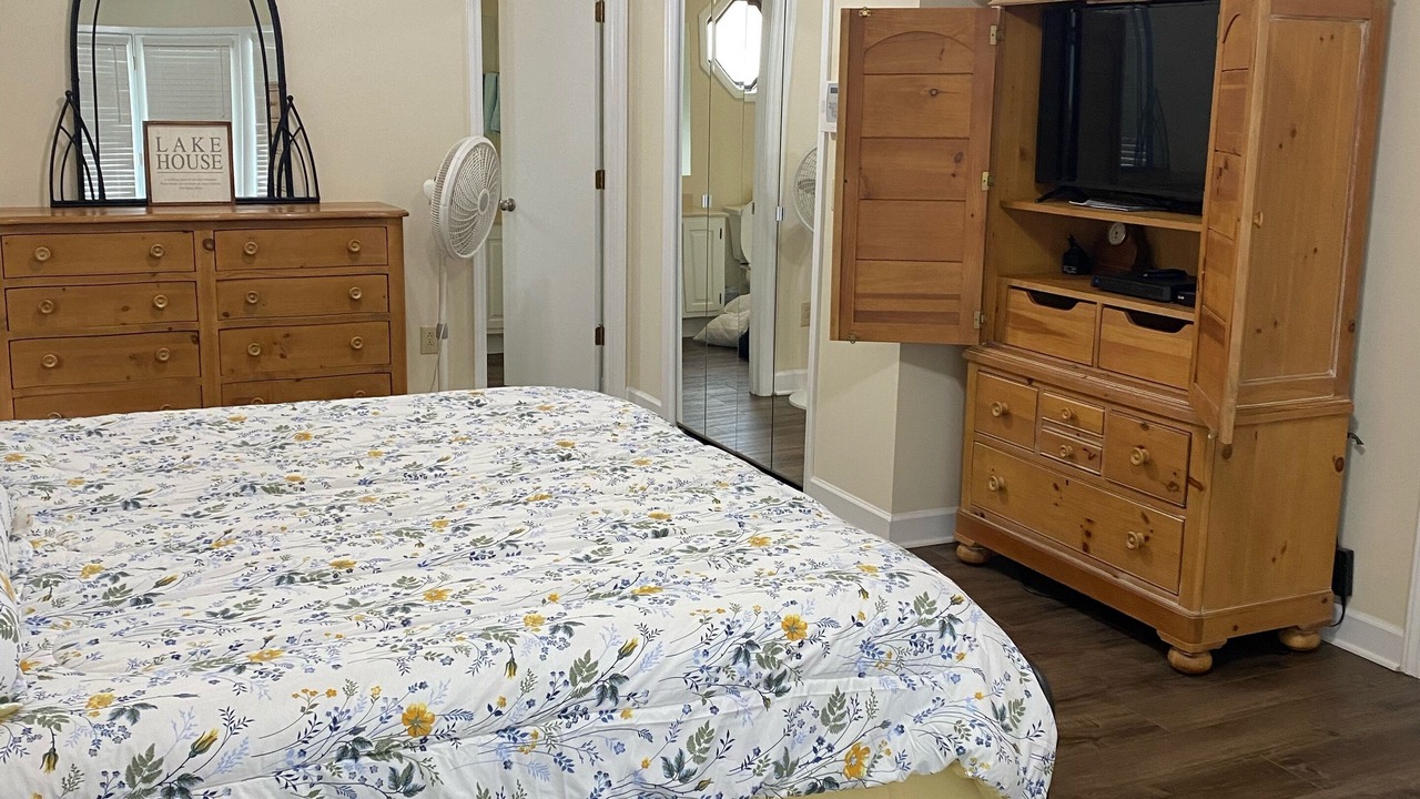 Photo of Bedroom in New London