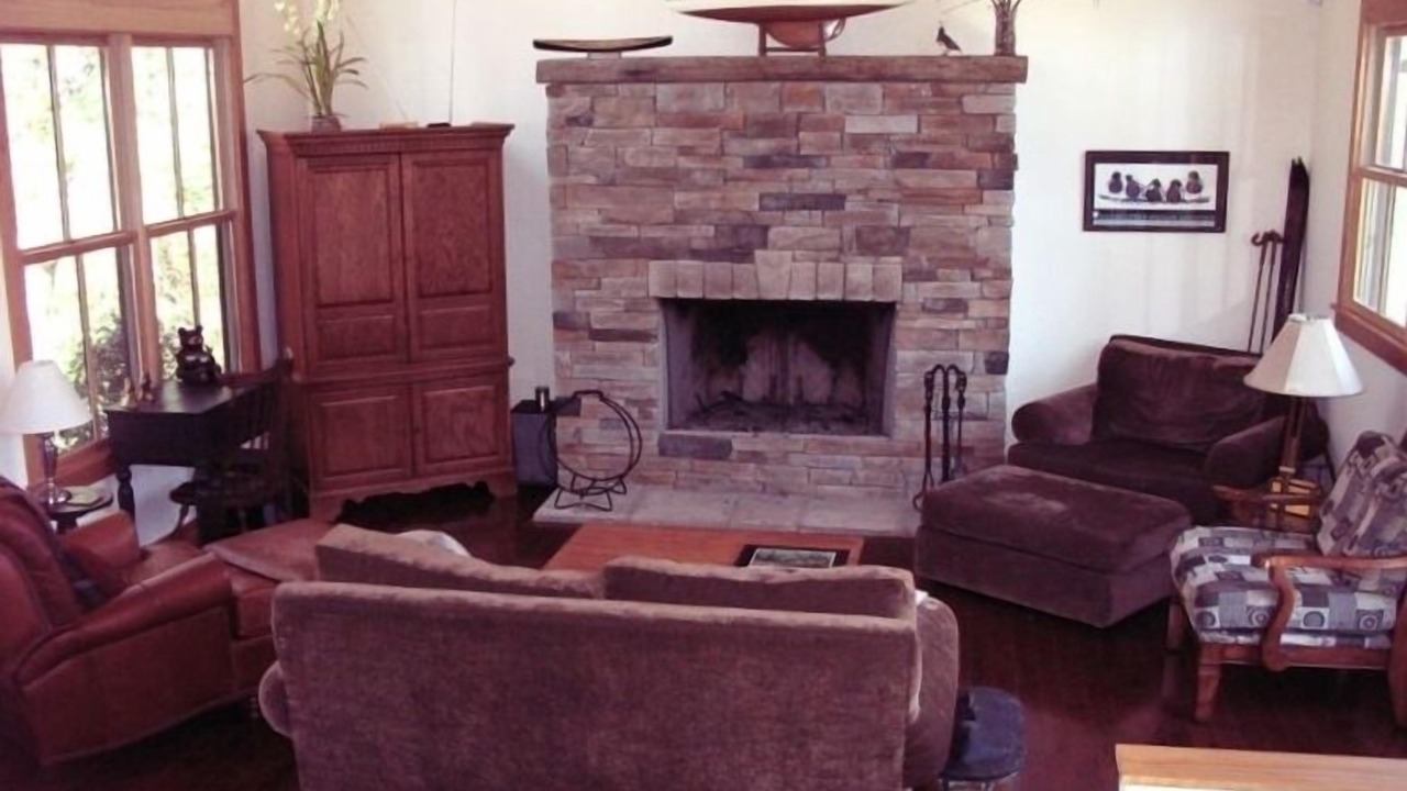 Photo of Livingroom in Cullowhee