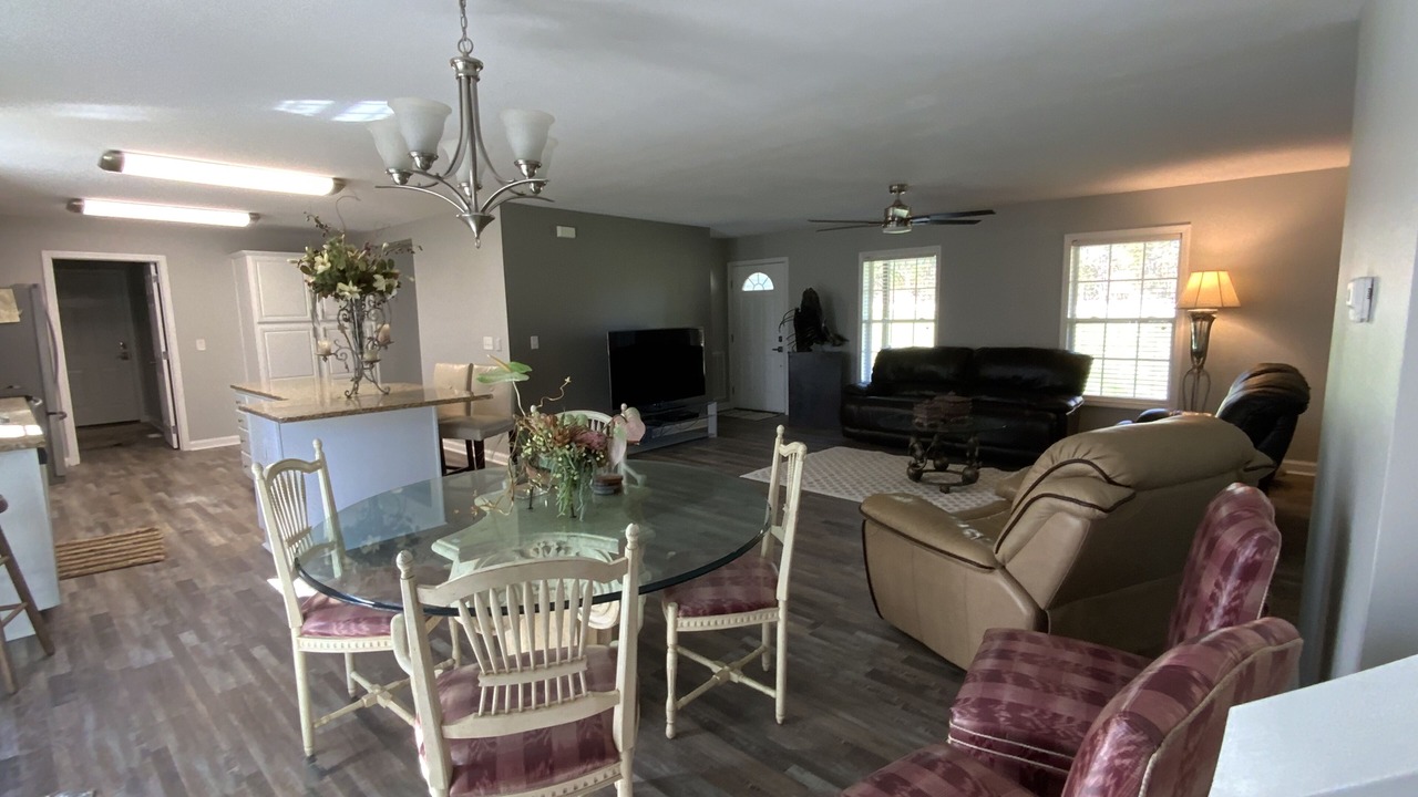 Photo of Livingroom in Tryon