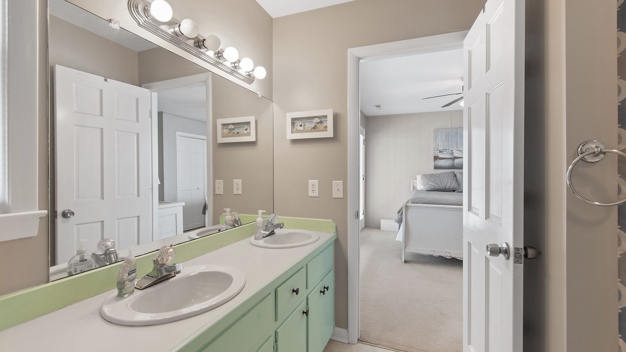 Photo of Bathroom in Holden Beach