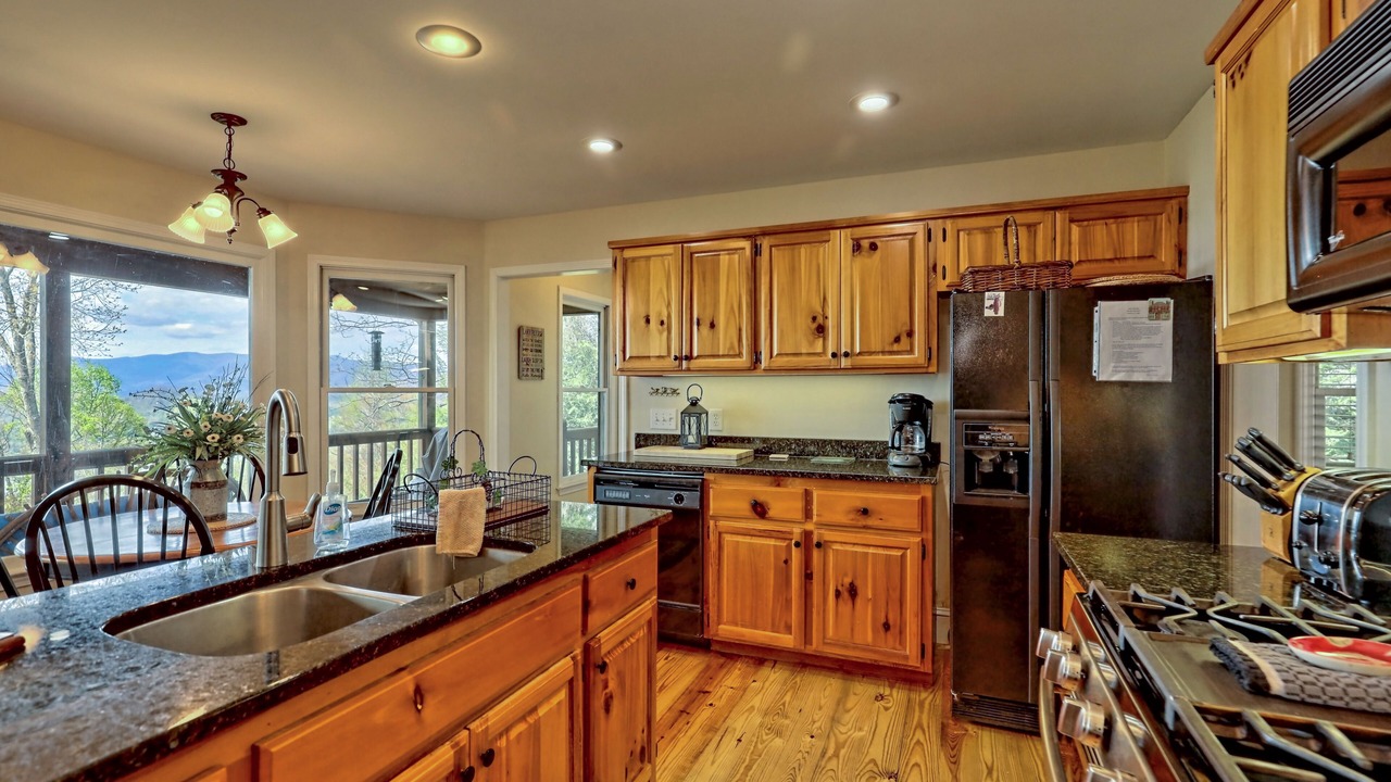 Photo of Kitchen in Eagles View