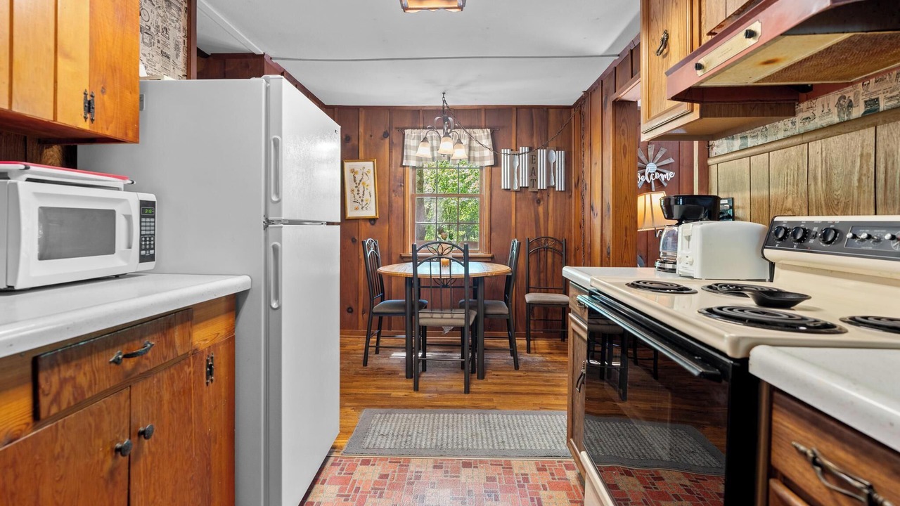 Photo of Kitchen in Scaly Mountain