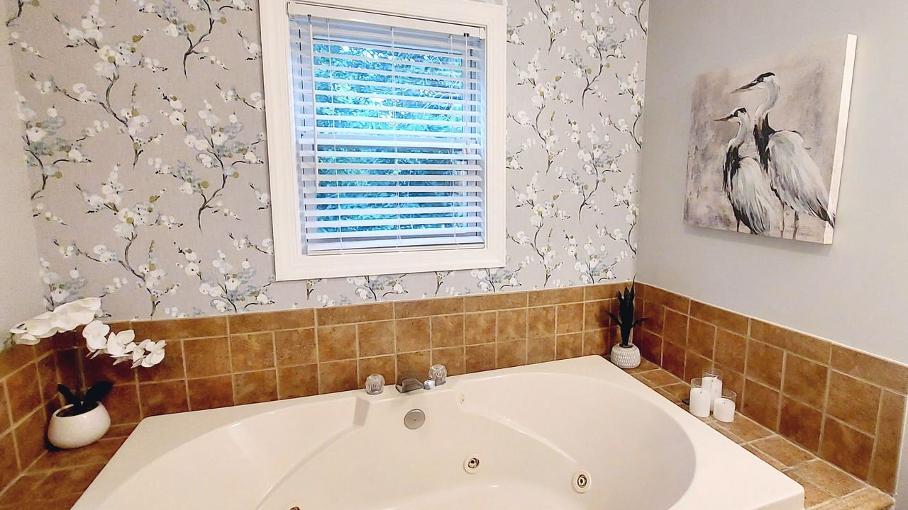 Photo of Bathroom in Roxboro