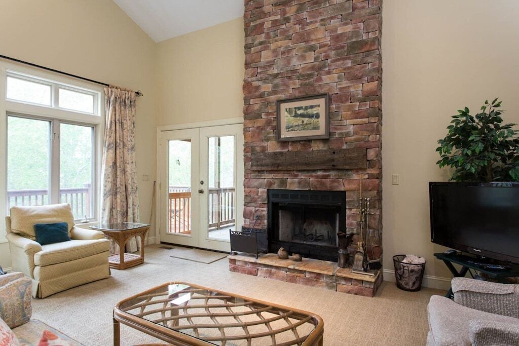 Photo of Livingroom in Mill Spring