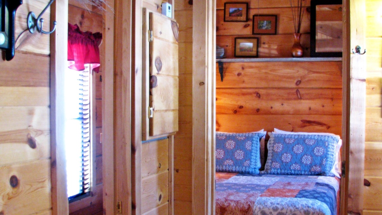 Photo of Bedroom in Altamont