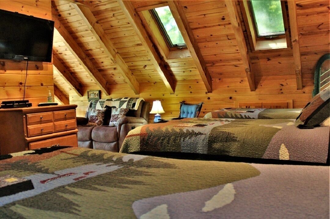 Photo of Bedroom in Tuckasegee