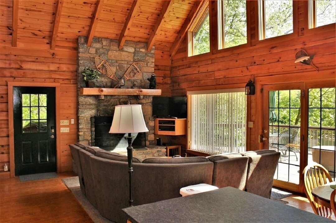 Photo of Livingroom in Tuckasegee