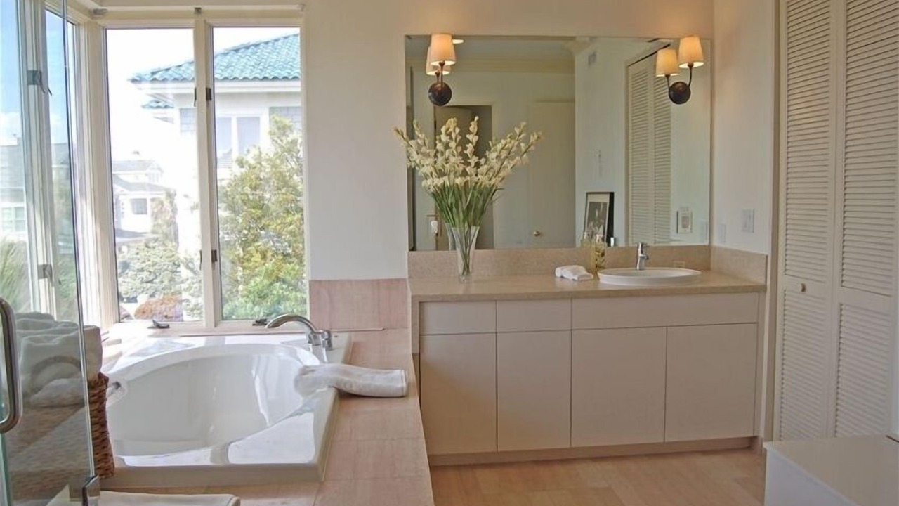 Photo of Bathroom in Shell Island