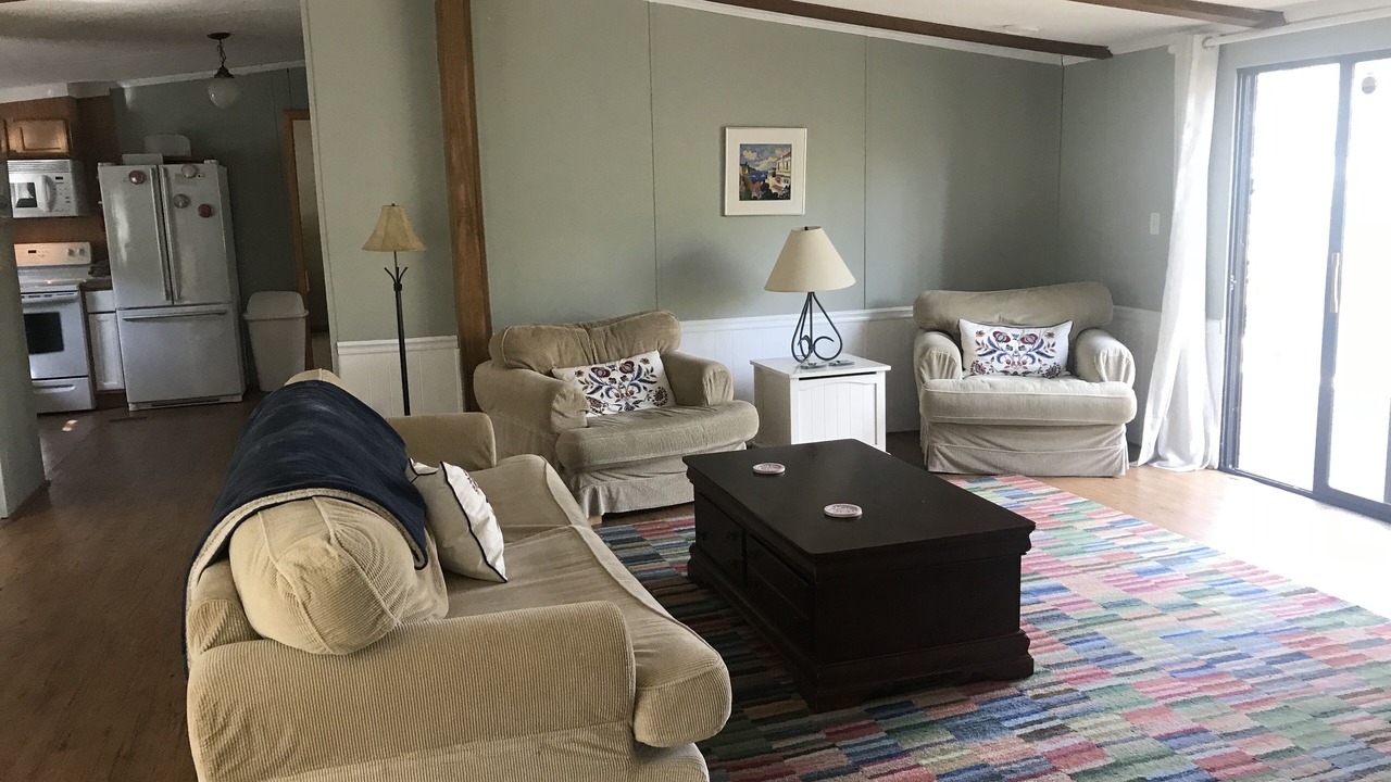 Photo of Livingroom in Lake Norman of Catawba