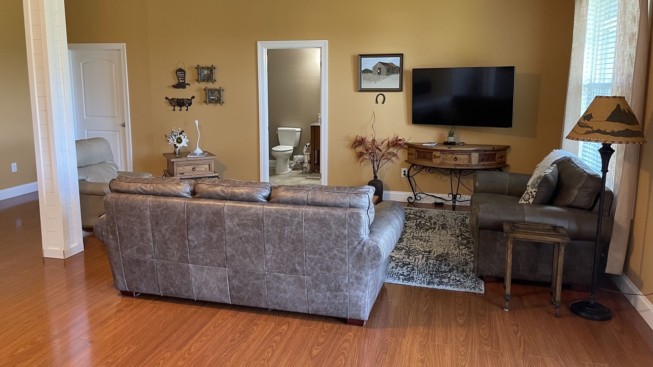 Photo of Livingroom in Hendersonville