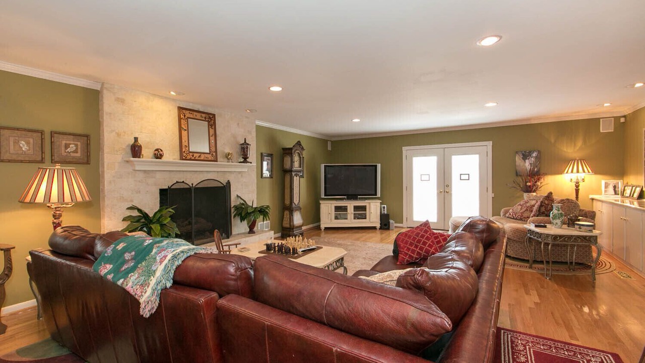Photo of Livingroom in Dixie - Berryhill