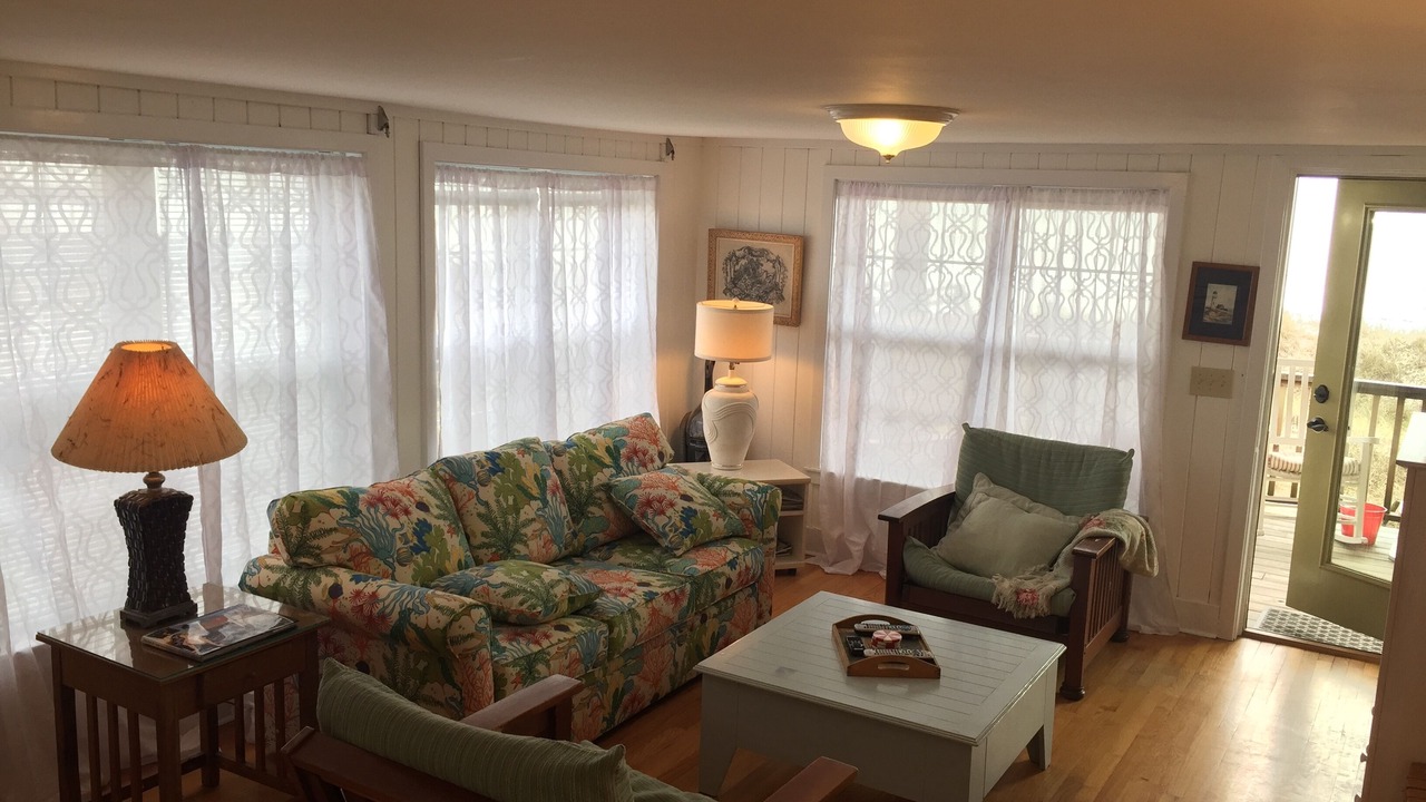 Photo of Livingroom in Wilmington Beach