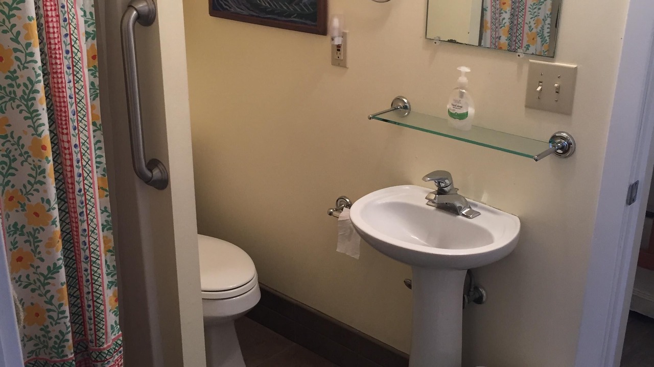 Photo of Bathroom in Wilmington Beach