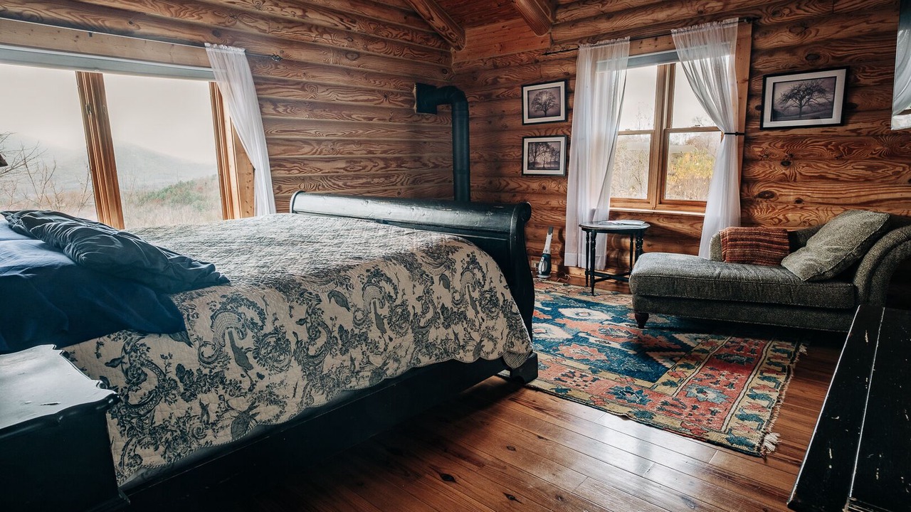 Photo of Bedroom in Asheville