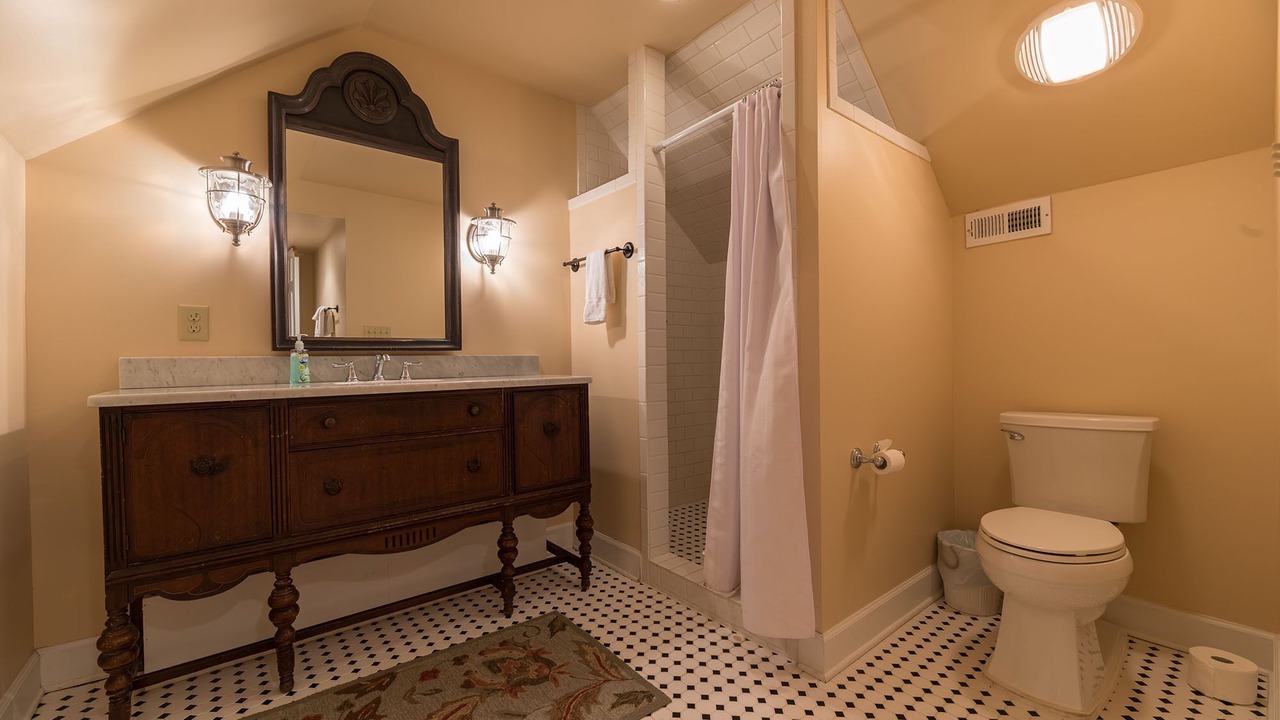 Photo of Bathroom in Beaufort