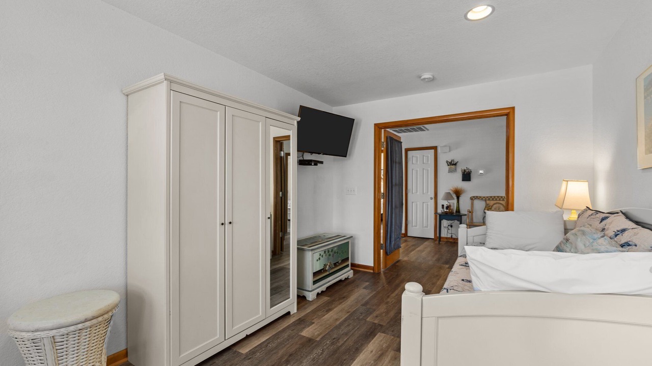 Photo of Bedroom in Whalehead Beach