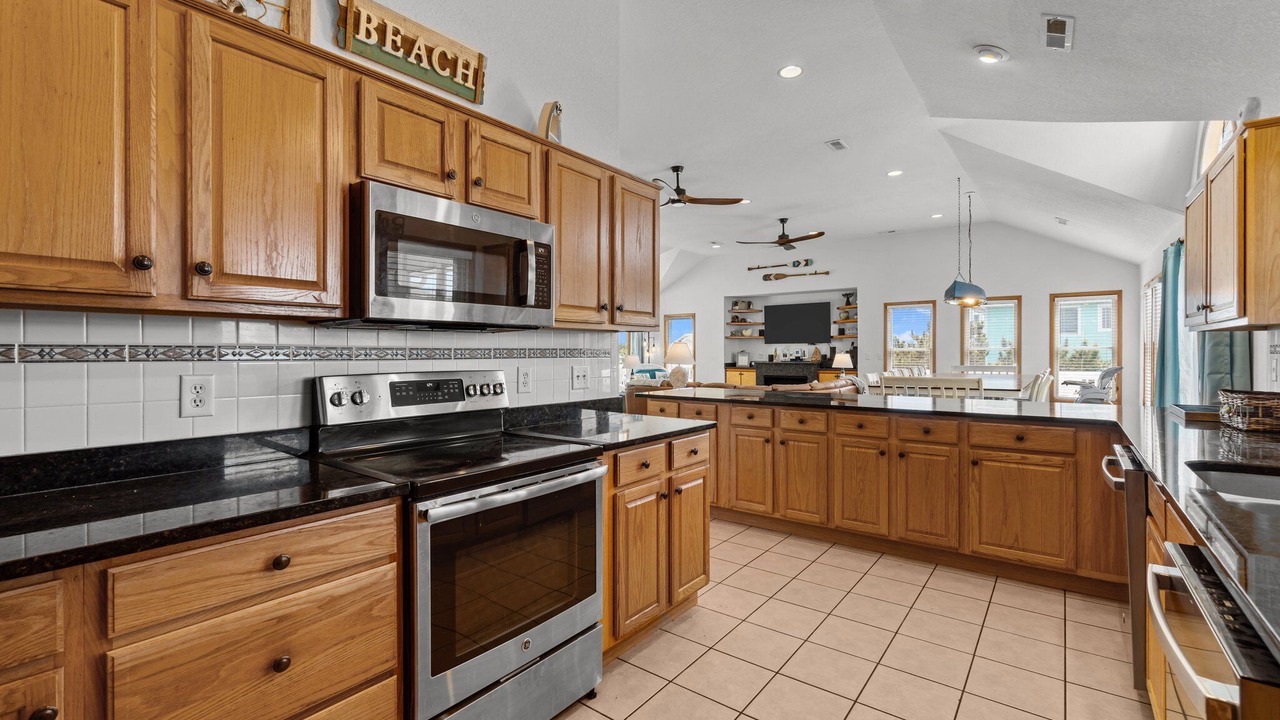 Photo of Kitchen in Whalehead Beach