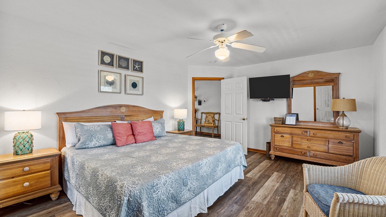 Photo of Bedroom in Whalehead Beach