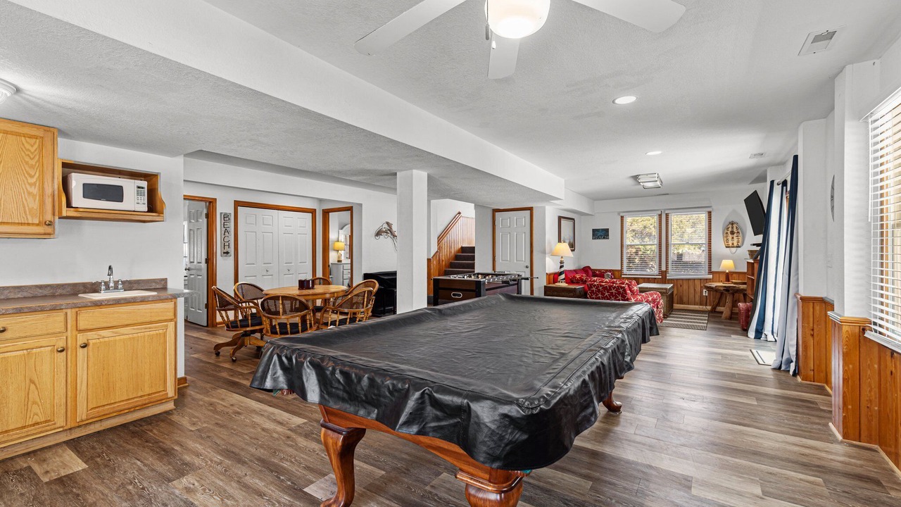 Photo of Bedroom in Whalehead Beach