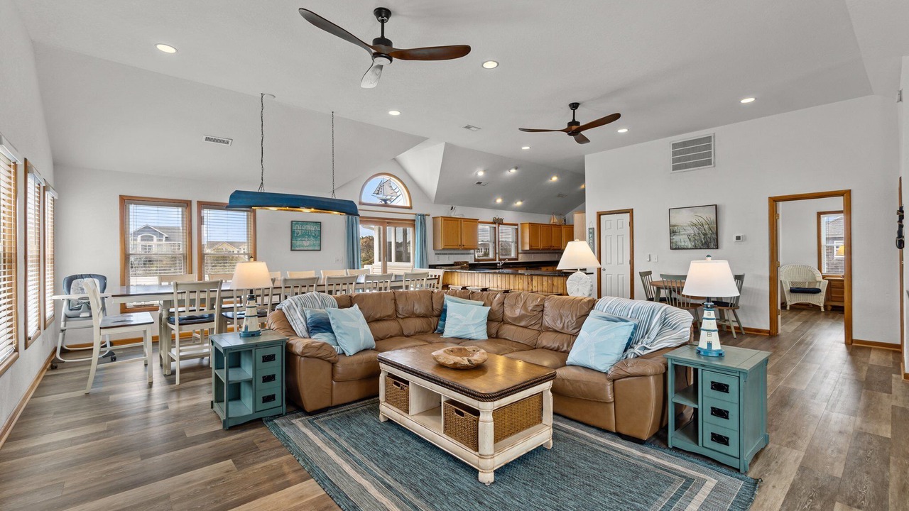 Photo of Livingroom in Whalehead Beach