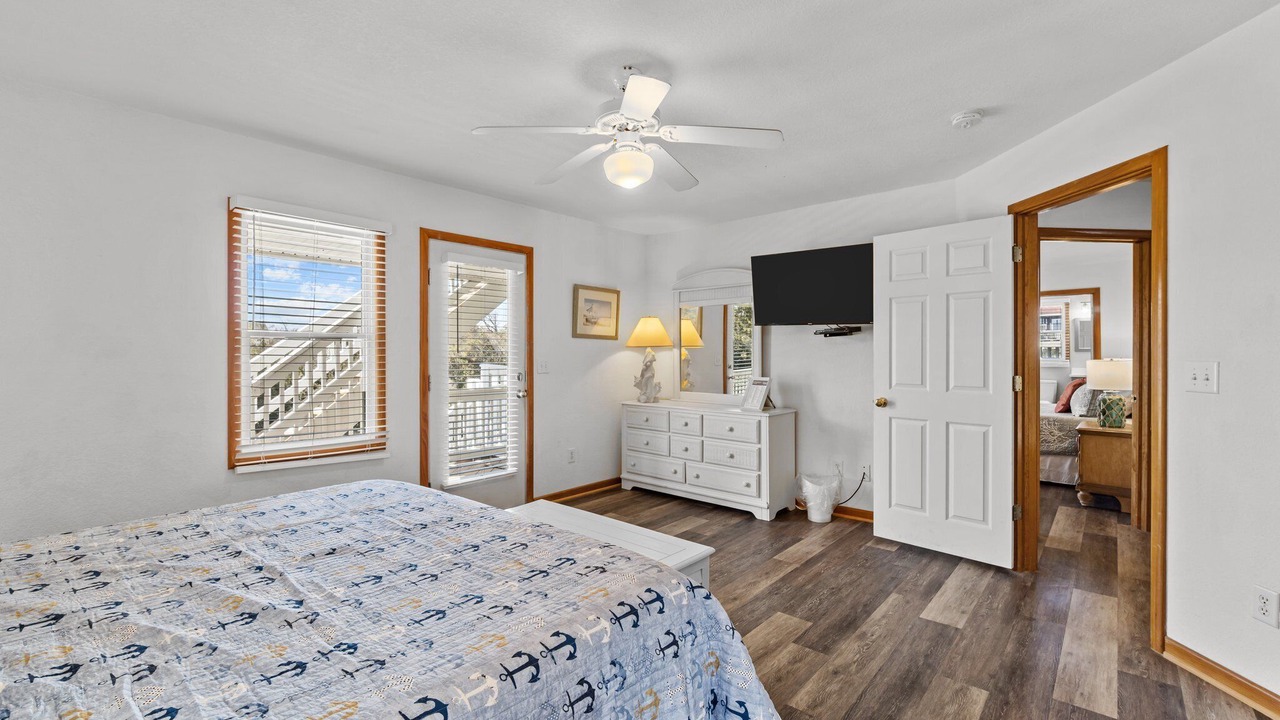 Photo of Bedroom in Whalehead Beach