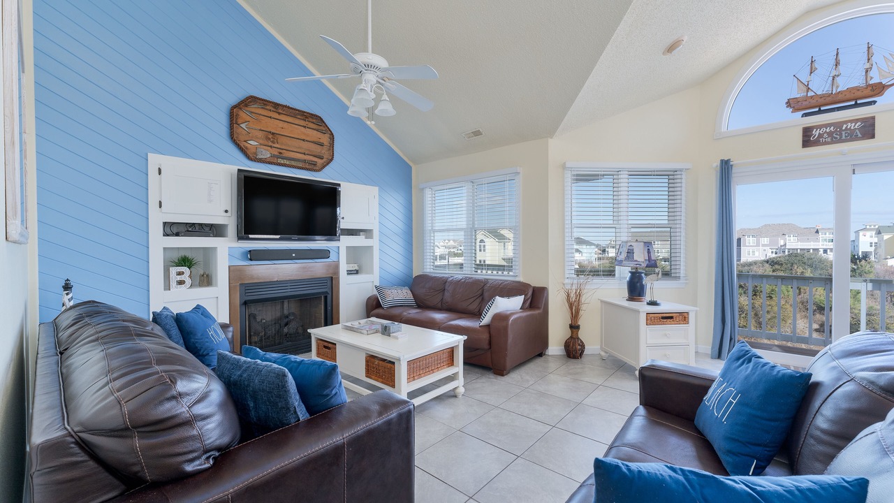 Photo of Livingroom in Whalehead Beach