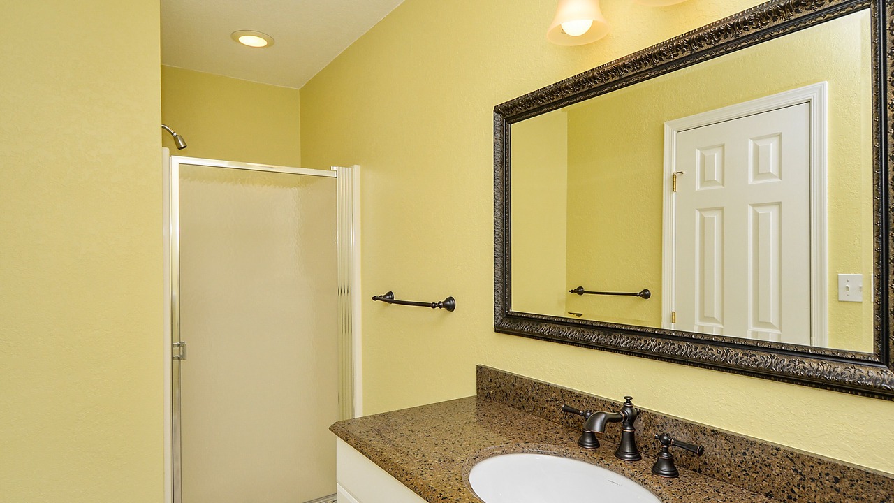 Photo of Bathroom in Whalehead Beach