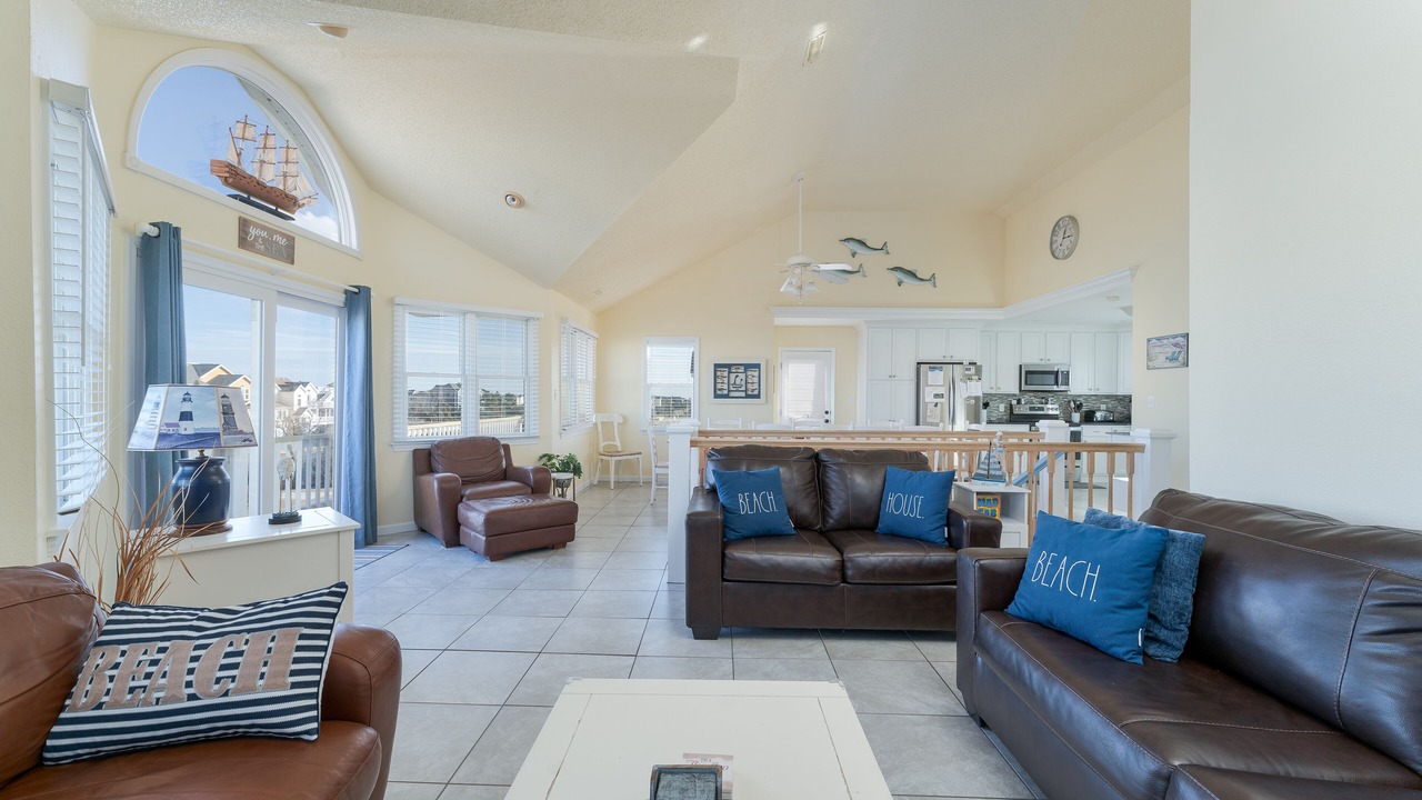 Photo of Livingroom in Whalehead Beach